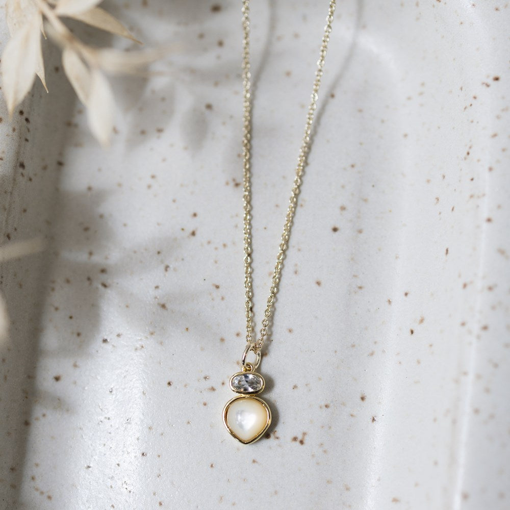 Anastasia Necklace-moonstone/clear