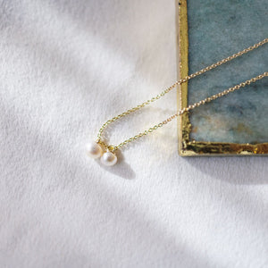 Friendship Necklace-white pearl