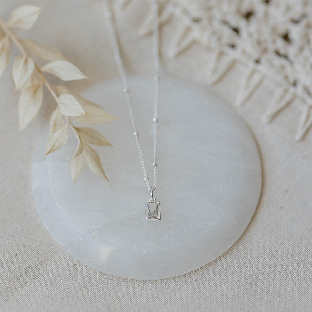 Glim Necklace-clear