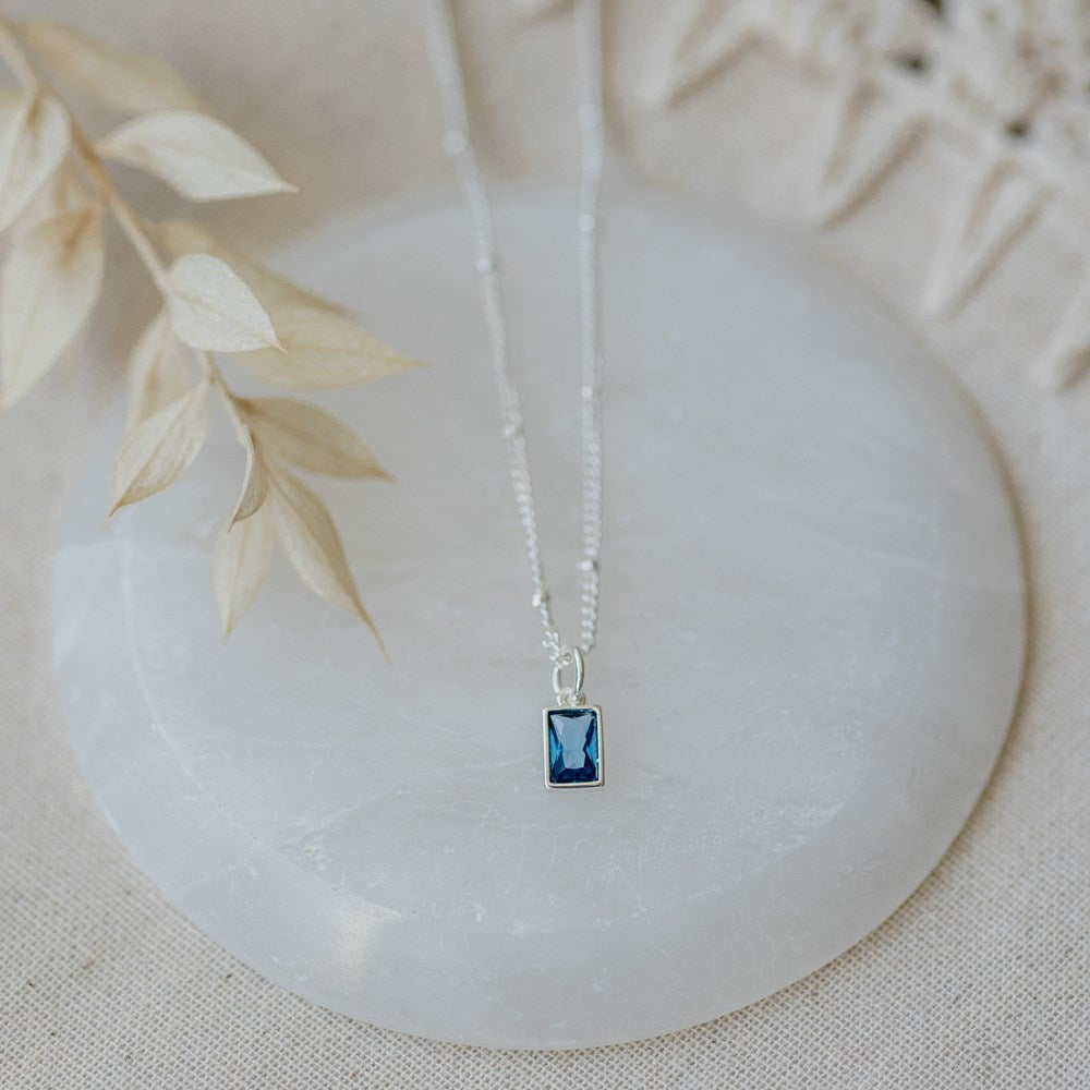 Glim Necklace-sky blue