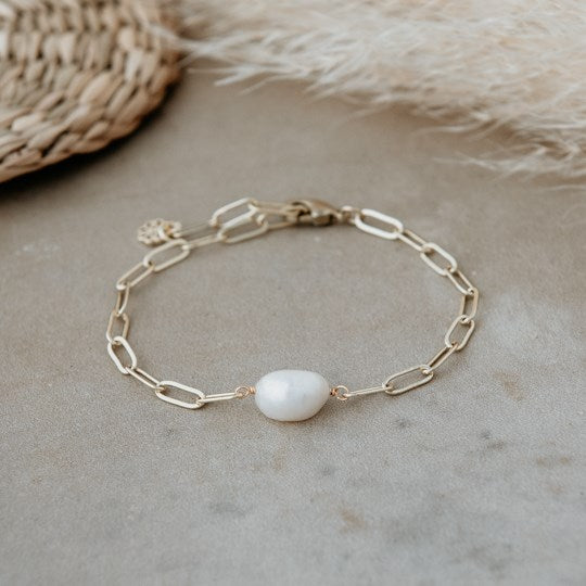 Gwendolyn Bracelet-white pearl