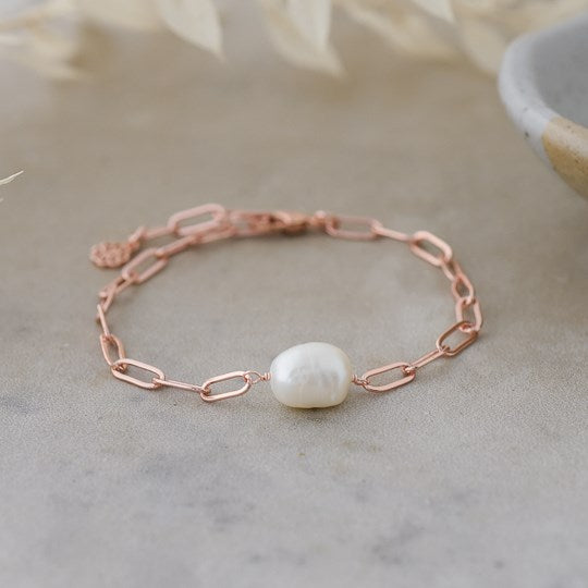Gwendolyn Bracelet-white pearl