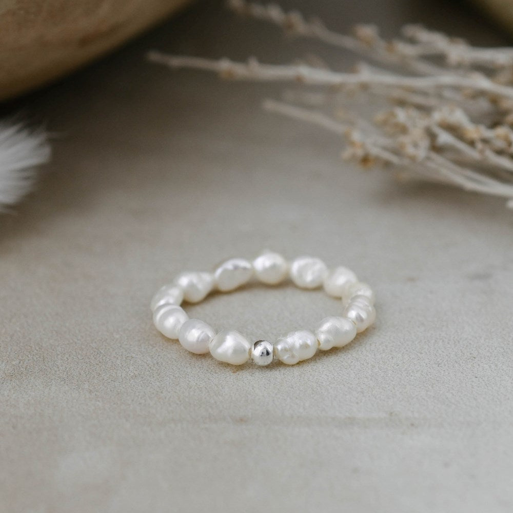 Sweet N Simple Ring-white pearl