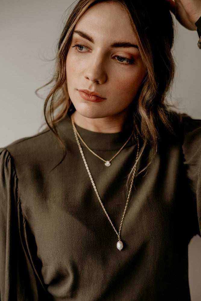 Veda Necklace-white pearl