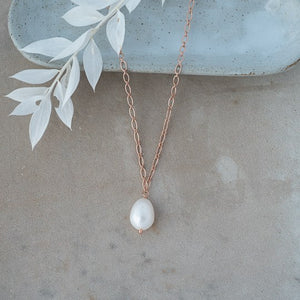 Veda Necklace-white pearl